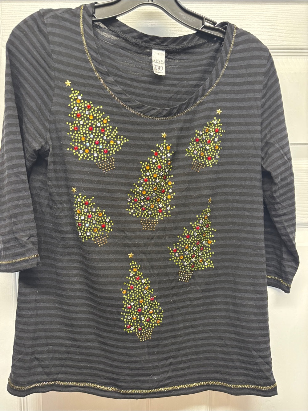 Thomas & Olivia Women’s Black Striped Holiday Embellished Tree 3/4 Top Small